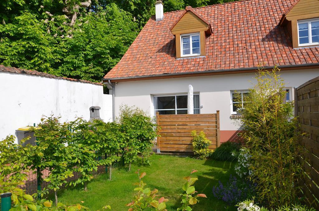 Whitley Cottage Condette Ngoại thất bức ảnh
